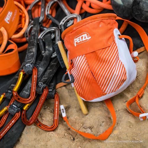 Petzl SAKAPOCHE Ergonomic Chalk Bag with Pocket - color: Black Dazzle