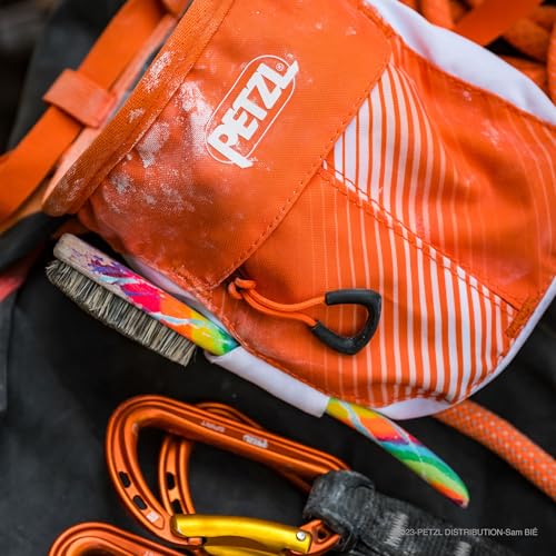 Petzl SAKAPOCHE Ergonomic Chalk Bag with Pocket - color: Nlack